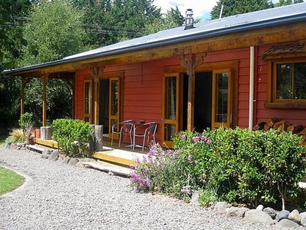 אוהקונה The Ski House On Miharo - Rangataua Holiday Home מראה חיצוני תמונה